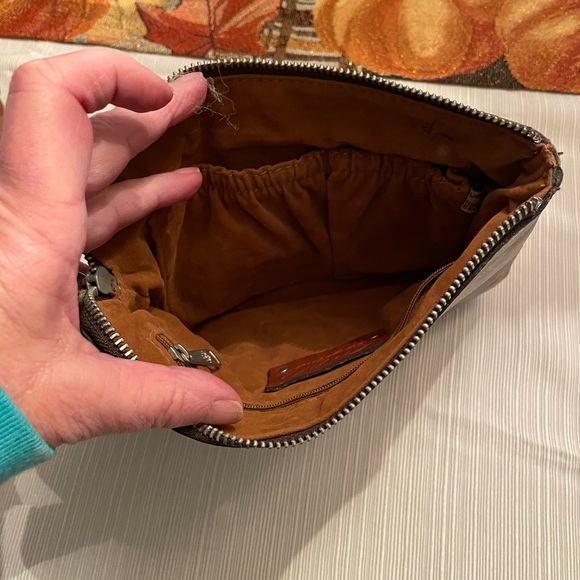 Wristlet - Picture 3 of 4